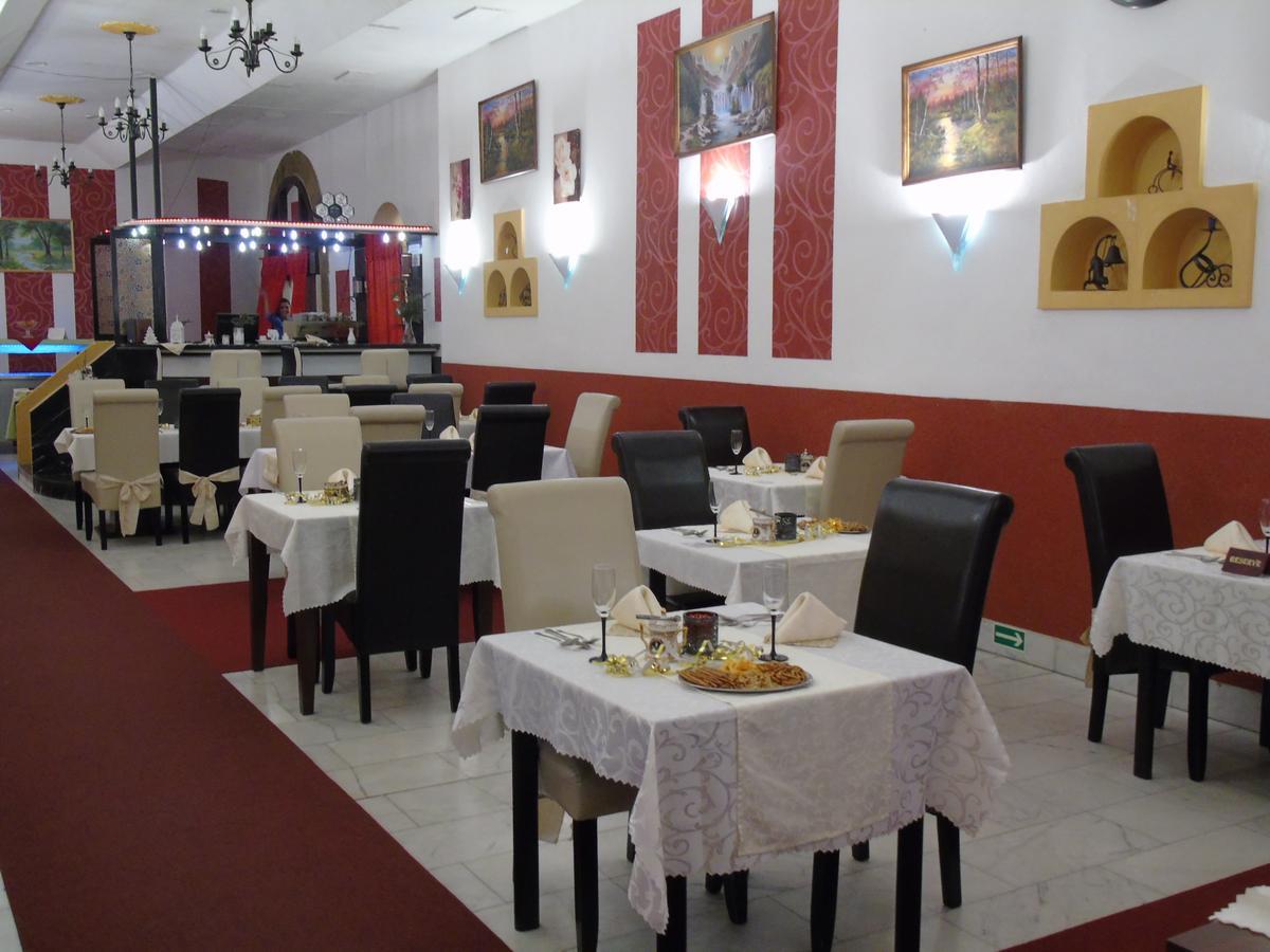 Gl Hotel Trutnov Exteriör bild