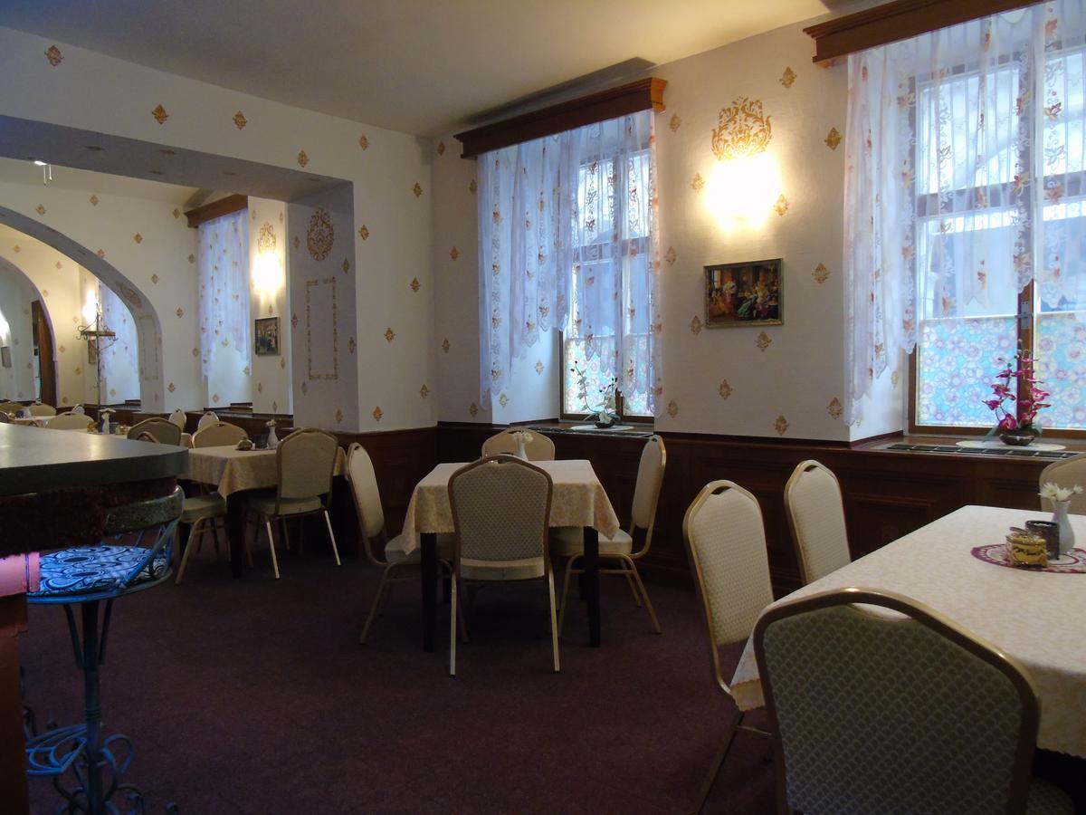 Gl Hotel Trutnov Exteriör bild