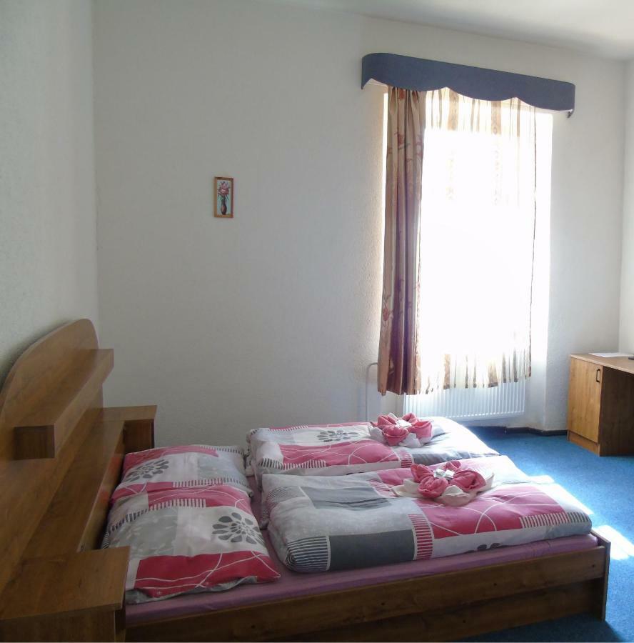Gl Hotel Trutnov Exteriör bild